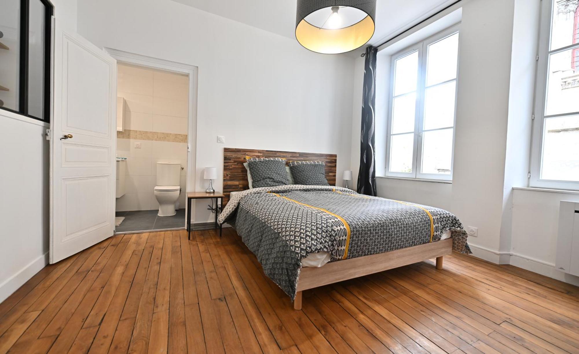 3 Appartements Premium Au Pied De La Cathedrale - Hypercentre Sens Chambre photo